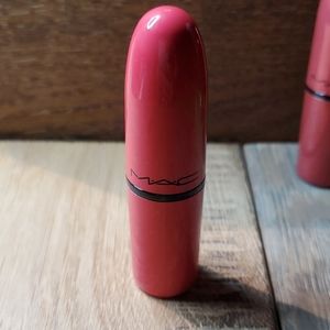 MAC Retro Matte Lipstick Relentlessly Red